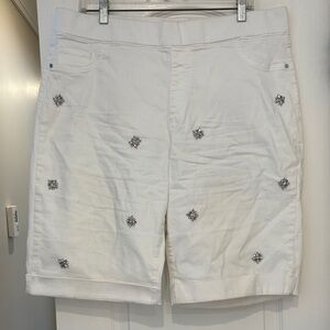 Embellished White Women's Bermuda Shorts